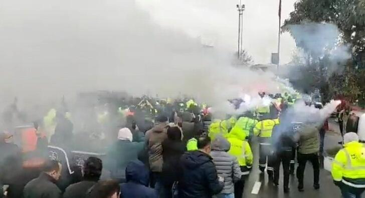 İBB’de zam isyanı! Metro İstanbul çalışanları zam alamayınca yürüyüş yaptı